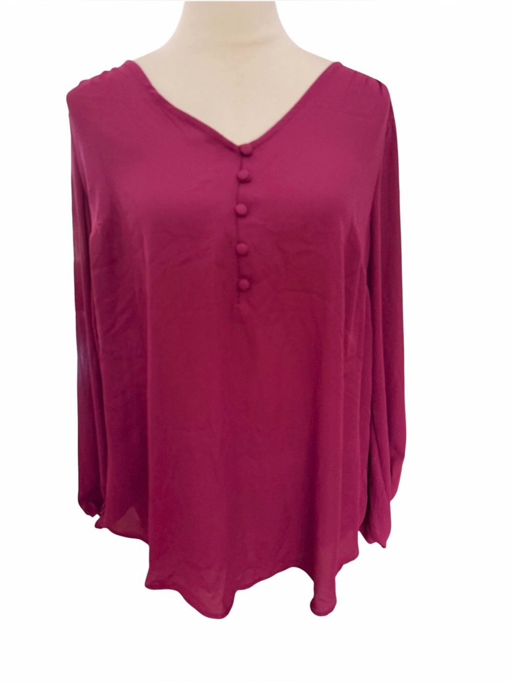 Torrid Women's Large 12 Magenta V-Neck Button Front Blouse Buttons NEW with tags